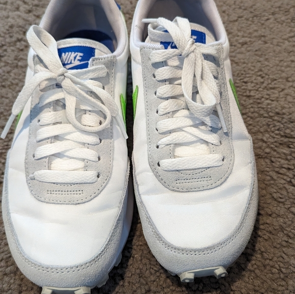 Size 6 Nike DBREAK - Picture 3 of 5